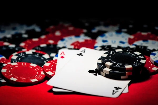 rolet keberuntungan live dealer studio with multiple camera angles and professional dealers